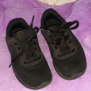 Black Nikes size 11c
